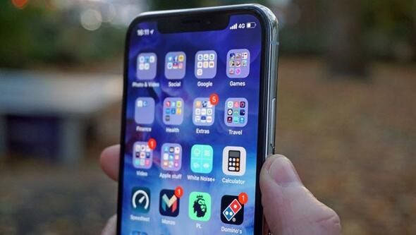 Ekrandaki her şeyi kaydediyor! Telefondan hemen kaldırın