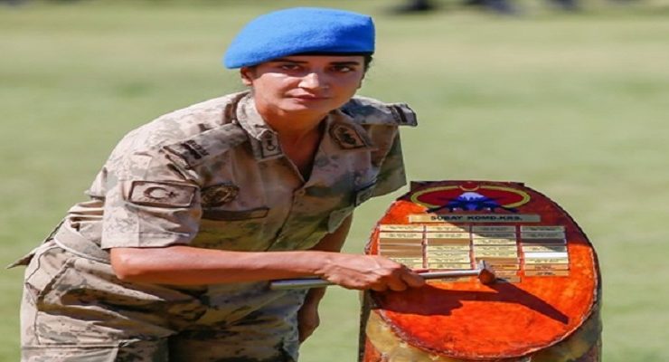 Kadın subay komando kursunun birincisi oldu