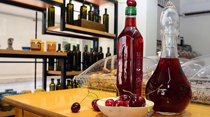 Mevsimine göre ürün üretiyoruz bir litresi 30 tl