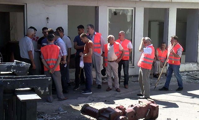 Yağmalanan Uzel fabrikasında sopalı nöbet