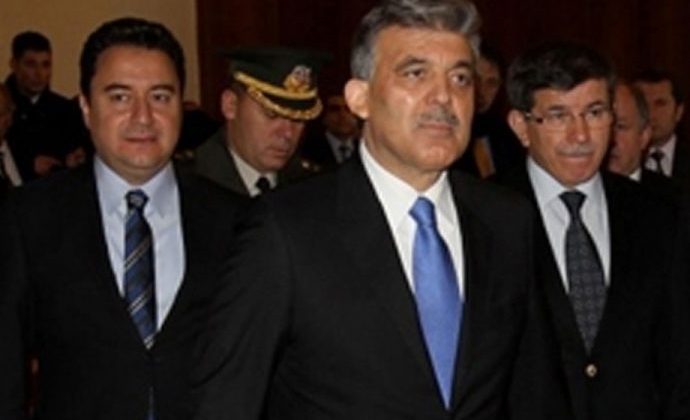 Ali Babacan Koronavirüse yakalandı