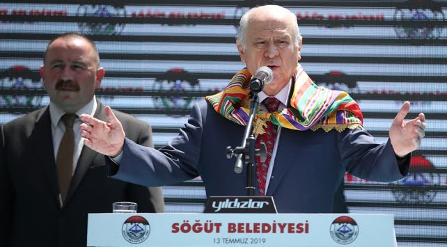 Bahçeli:”CHP tartışmayı sürdürerek surda gedik açmaya çalışıyor”