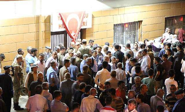 PKK’lı teröristler 2 çobanı öldürdü