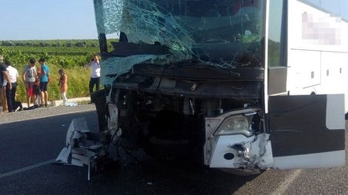 Manisa’da katliam gibi trafik kazası: 5 kişi öldü