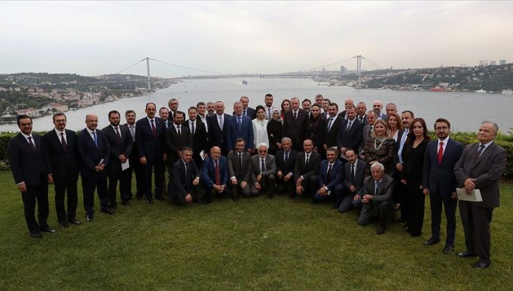 Erdoğan genel yayın yönetmenleriyle bir araya geldi