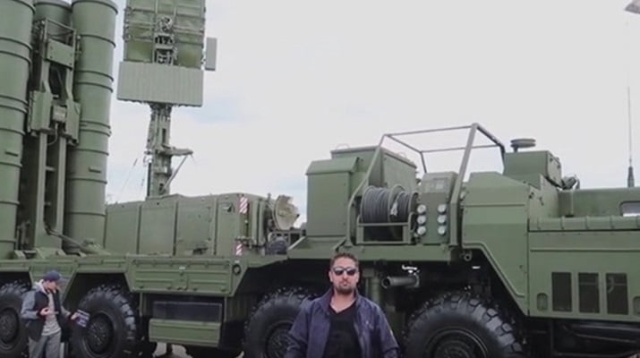 S-400 füzesinin içine giren Türk Youtuber