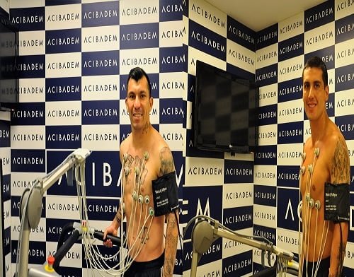 Gary Medel ve Enzo Pablo Roco  sağlık kontrolünden geçti