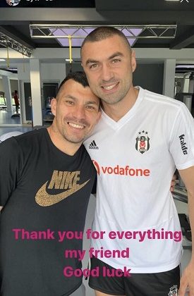 Burak Yılmaz: “Her şey için teşekkürler arkadaşım”