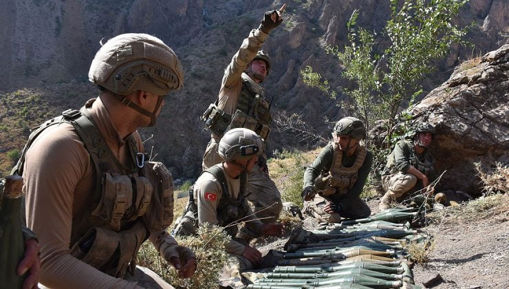 Kıran Operasyonu’nda PKK’ya İlk darbe silah ve mühimmat deposu bulundu