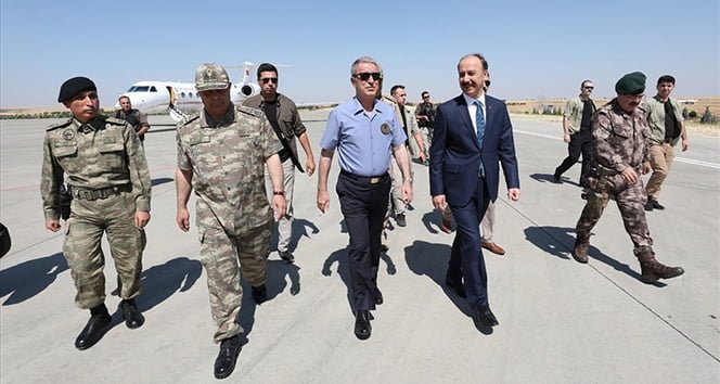 Hulusi Akar Şanlıurfa’da İncelemelerde bulundu