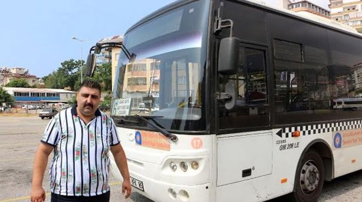 Şoför, yolcusunu o halde görünce yolunu değiştirdi