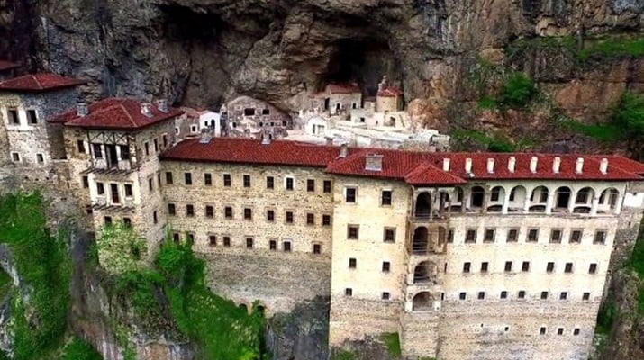 Sümela Manastırı 5 yıllık restorasyonun ardından ziyarete açıldı