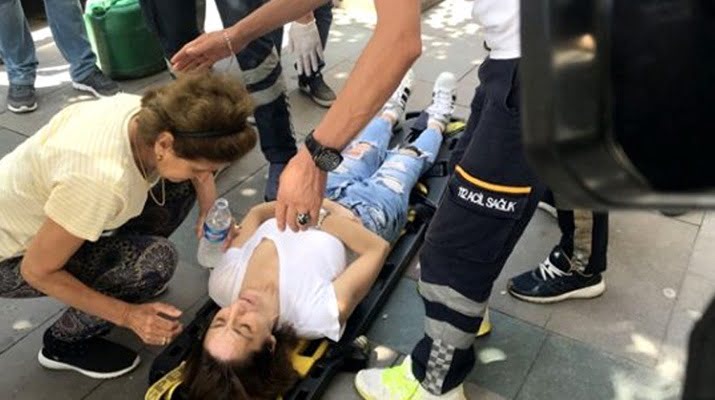 İstanbul’un göbeğinde genç kadının üzerine taş yağdı