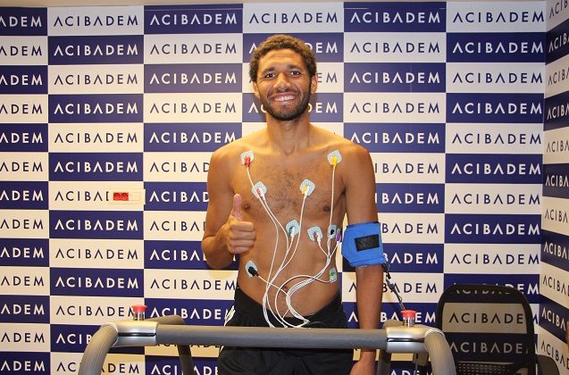 Beşiktaş’ın yeni transferi Elyased Elneny sağlık kontrolünden geçti