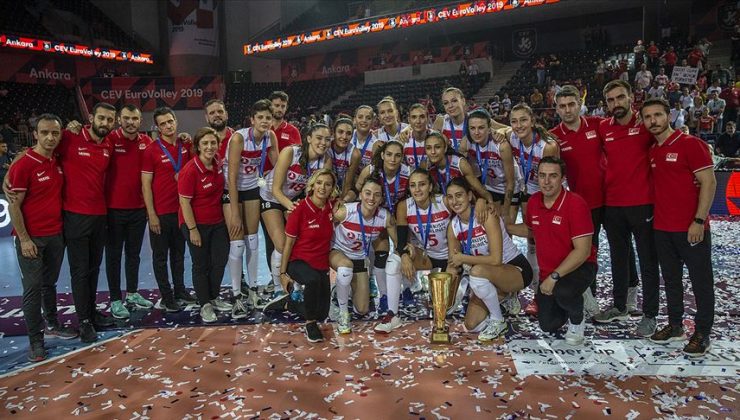Türkiye voleybolda Avrupa ikincisi