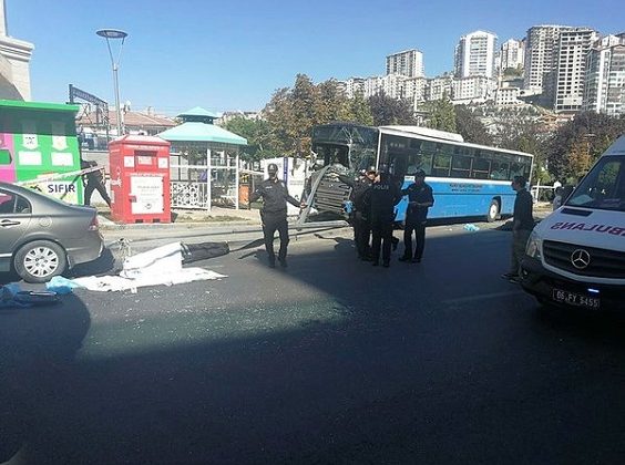 Ankara’da halk otobüsü durağa girdİ!  3 Ölü ve yaralılar var