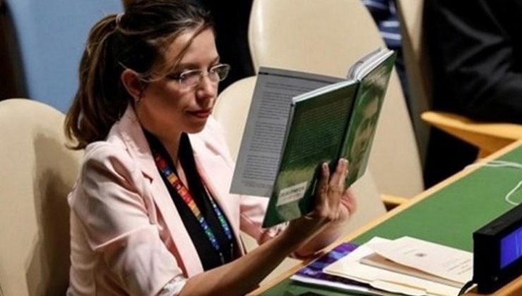 Dünya bu kadını konuşuyor! Trump konuştu, o kitap okudu