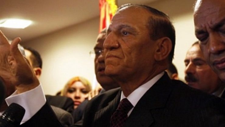 Darbeci Sisi orduya karşı harekete geçti! Hazm Hosny tutuklandı