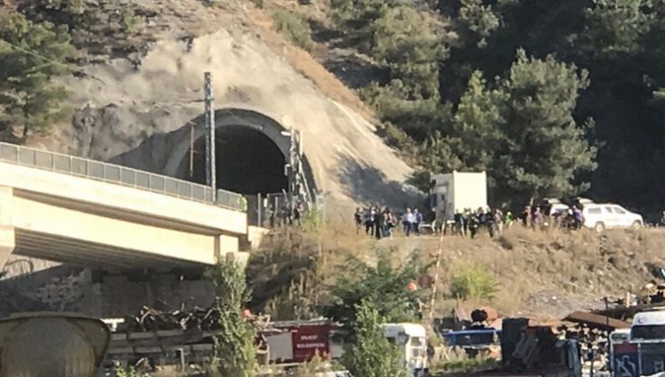 Bilecik’te raydan çıkan tren paramparça oldu!