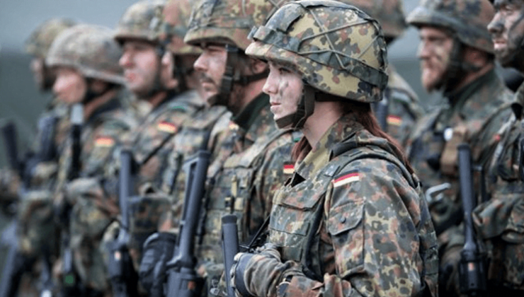 Almanya’da bomba paniği: 14 bin kişi tahliye edildi