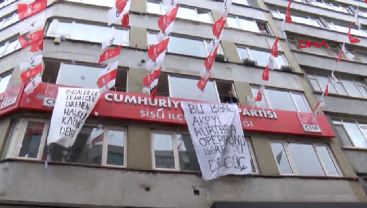 CHP Şişli İlçe binasında Barış Pınarı Harekatı eylemi