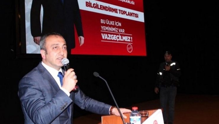 “Kız anadan görmeyince öğüt almaz, oğul atadan görmeyince sofra çekmez.”