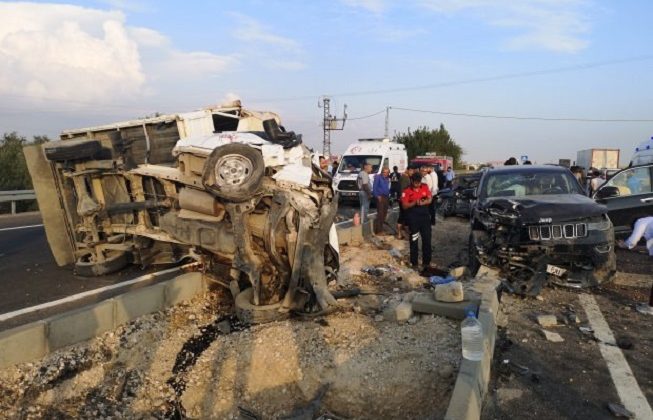 Feci kaza: 1 ölü, başsavcı ile birlikte 9 yaralı