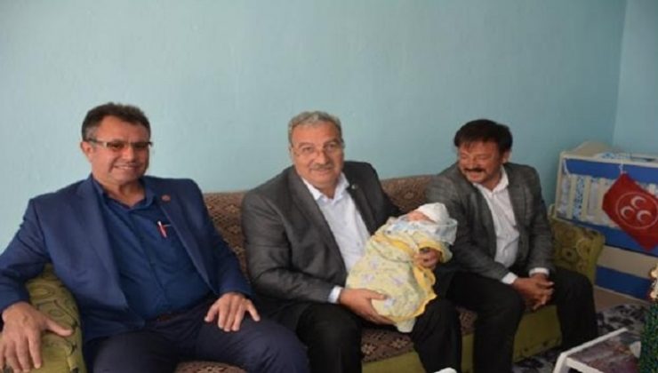 DEVLET BAHÇELİ BEBEK DÜNYAYA GÖZLERİNİ AÇTI