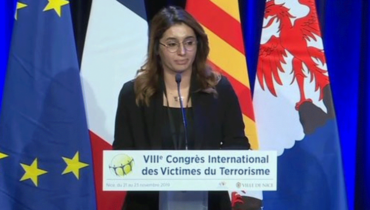 Manifestosu salonu inletti! TRT Kürdi Muhabiri Gülay Demir gözyaşlarına boğuldu