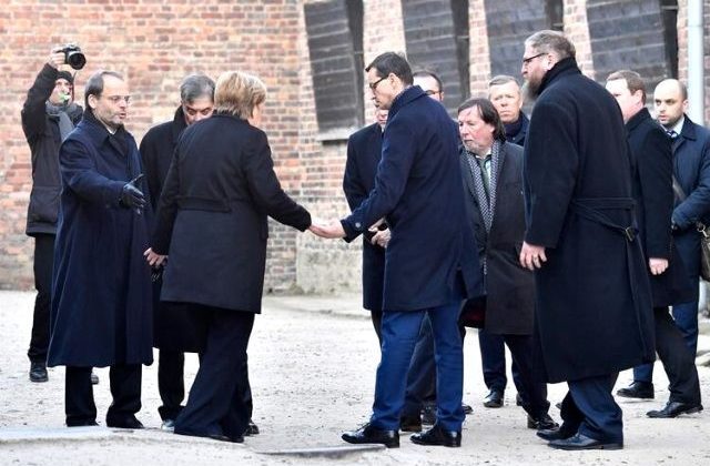 Merkel’i zor tuttular!