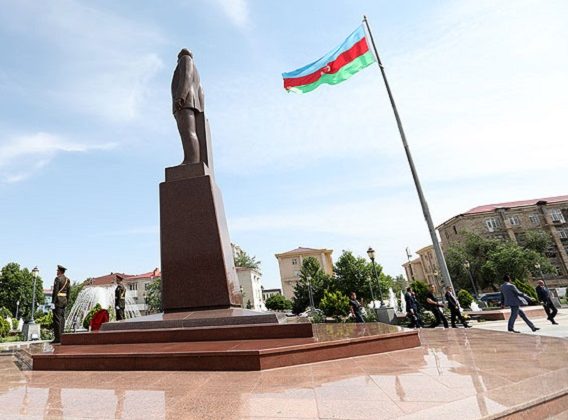 Azeri mi Türk mü? Yüz Yıllık Asimilasyon Projesi