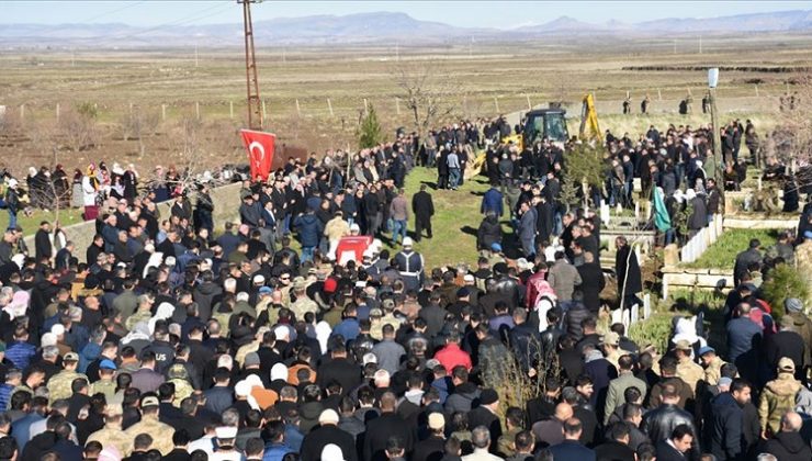 Şehit Günay ve Bağater son yolculuğuna uğurlandı