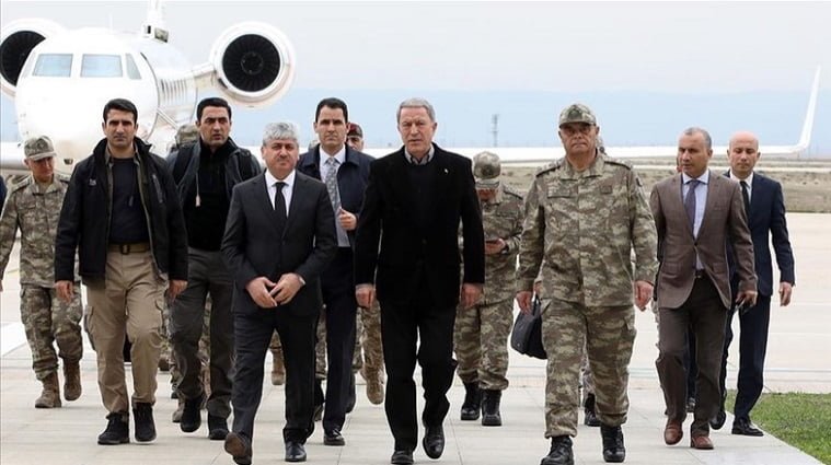 Bakan Akar ve komutanlar sınırın sıfır noktasında