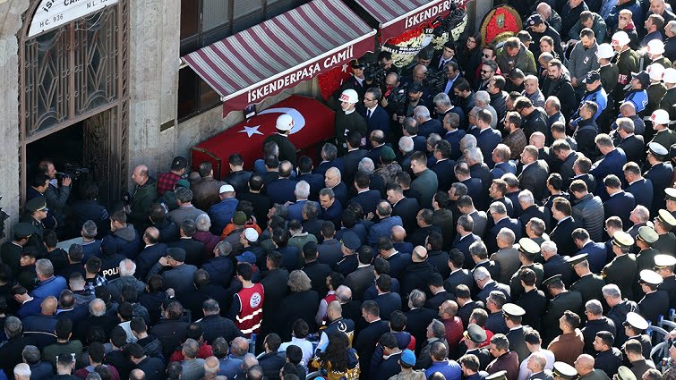 Şehit Uzman Çavuş Tuncer son yolculuğuna uğurlandı