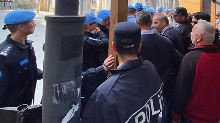 Türk polisinden BM askerine çekilin uyarısı: Burası bizim toprağımız