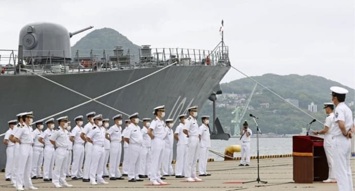 Japon savaş gemisi Orta Doğu’ya gidiyor