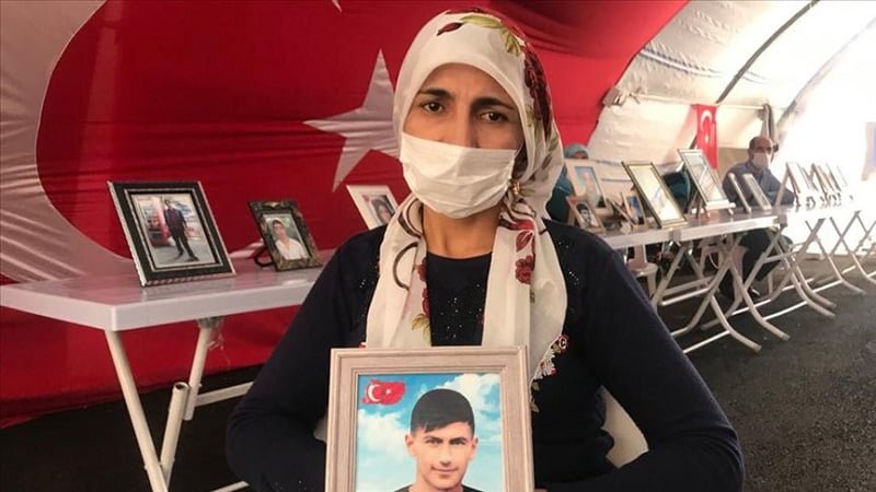“Türkiye’ye sesleniyorum, Kadir Gecesi’nde çocuklarımıza kavuşmamız için dua etsinler”