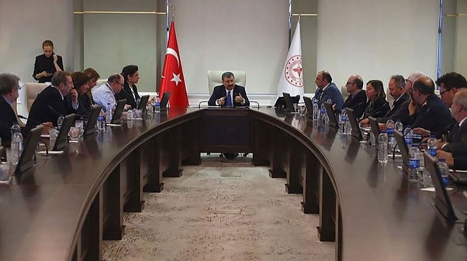 Bakan Koca: Şu anki şartlarda salgın kontrol altında AMA….