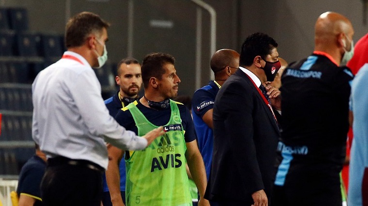 Emre Belözoğlu Fenerbahçe’ye veda etti!