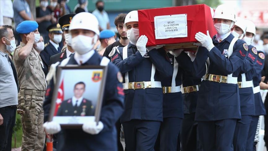 Siirt’te şehit olan Astsubay Özcan son yolculuğuna uğurlandı