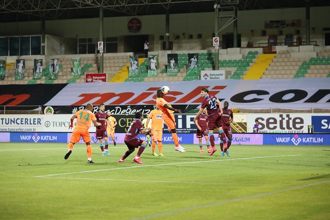 Trabzonspor’a Alanya’da 90+5 şoku!