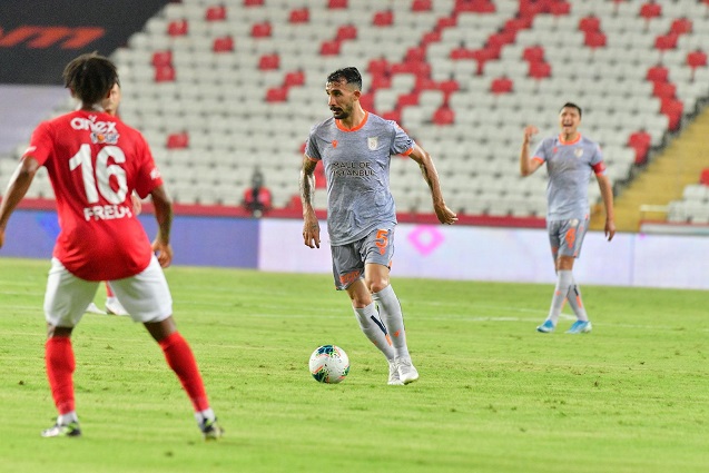 Mehmet Topal, Süper Lig tarihine geçiyor
