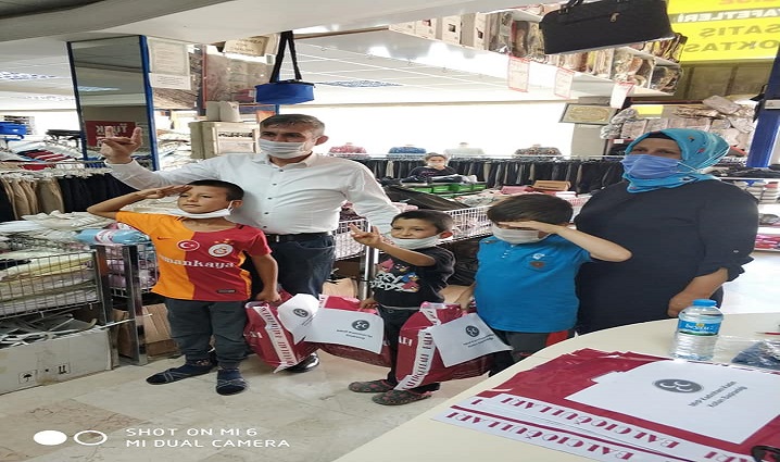 MHP Kadınhanı 130 Çocuğa bayram sevinci yaşattı