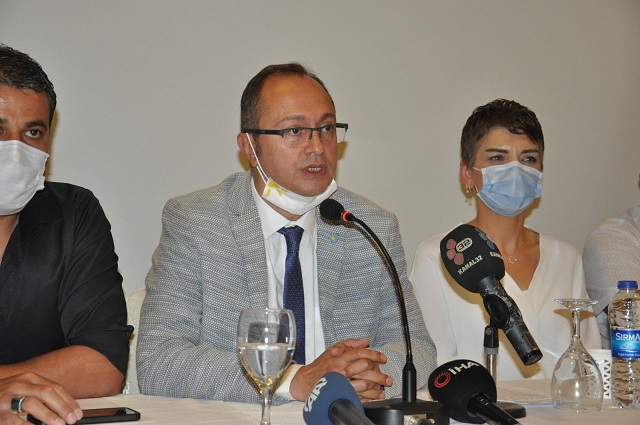 İP’de toplu istifa depremi! 500 kişi partiyi bıraktı