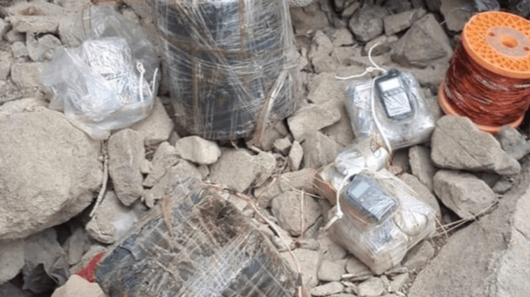 Hakkari’de PKK’ya darbe:Teröristlere ait el yapımı patlayıcılar ele geçirildi