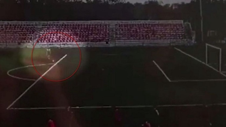 Rusya’da kalecinin üzerine antrenman sırasında yıldırım düştü