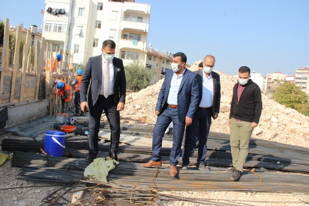 Altunok: Cemevi, sosyal konutlar ve asma köprü çalışmalarını yerinde inceledi