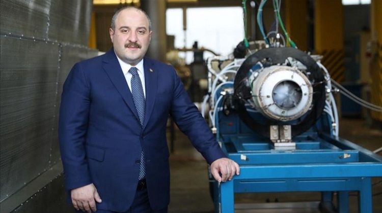 Bakan Varank Milli Turbojet Motoru’nu test etti