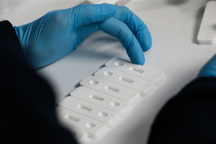 Koronavirüs 5 dakikada test edilecek! Satışa başlandı