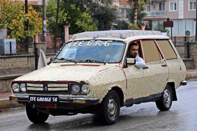 Şans oyunu milyonerinin garip otomobiline polis el koydu